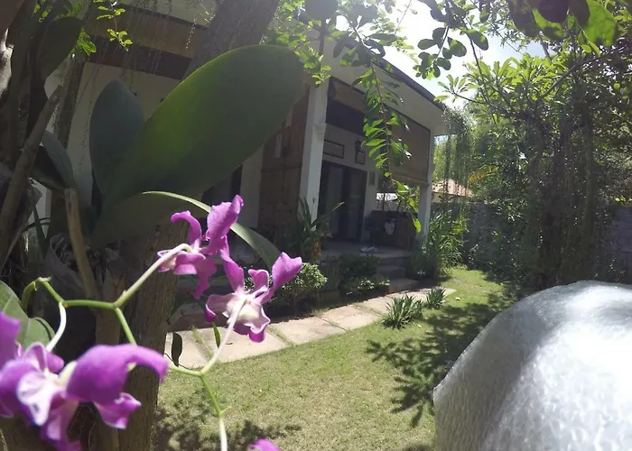 Rumah Made منزل للإقامة *