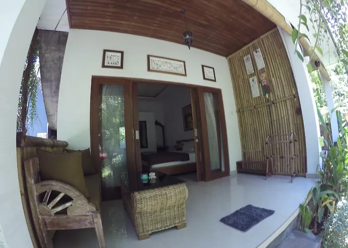Rumah Made منزل للإقامة *